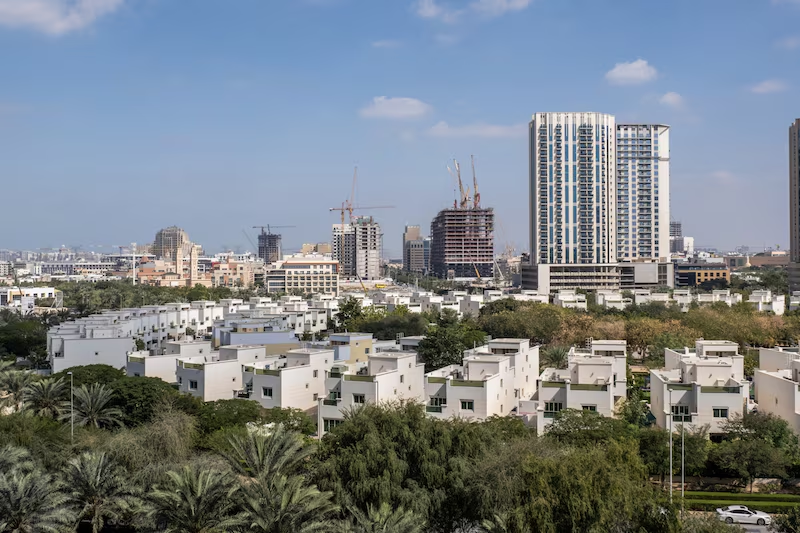 El rally inmobiliario de Dubai, que ha batido récords mundiales, muestra signos de tensión