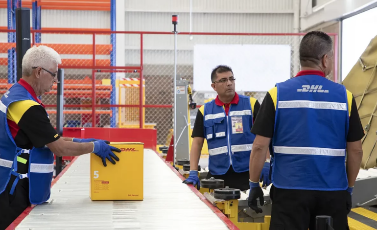 DHL planea 8,000 despidos para ahorrar 1,100 mdd hasta 2027