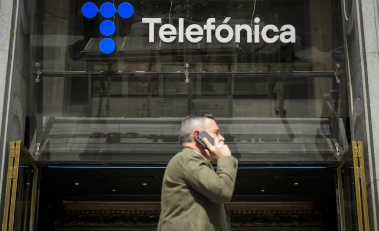 Telefónica considera renovar su unidad tecnológica en medio de su salida de Latinoamérica